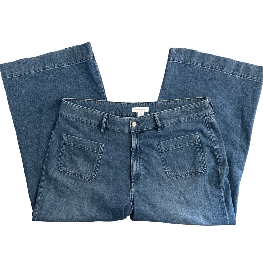 Liz Claiborne Women’s Wide Leg Jeans | Size 18 | Medium‎ Wash Denim